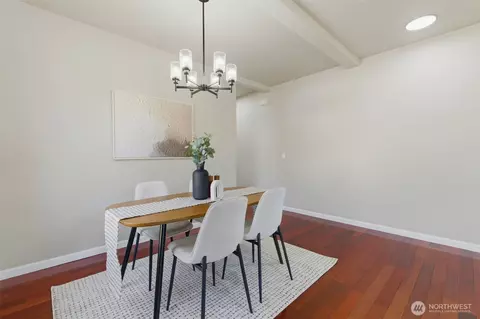 Dining - 19215 25th Ave SE, Bothell, WA 98012 photo 2 of 3