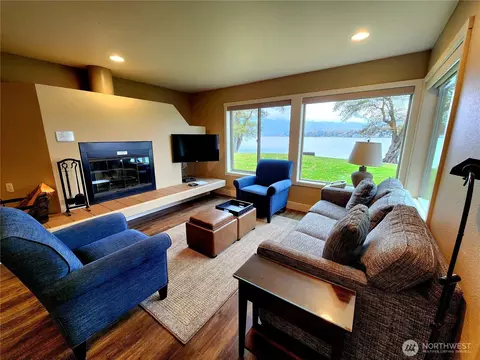 1 Beach 589-c, Manson, WA 98831