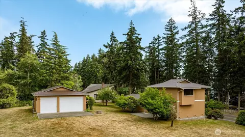 5531 Mutiny Bay Rd, Freeland, WA 98249