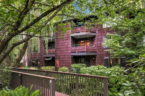 2300 NE 89th St #2304, Seattle, WA 98115