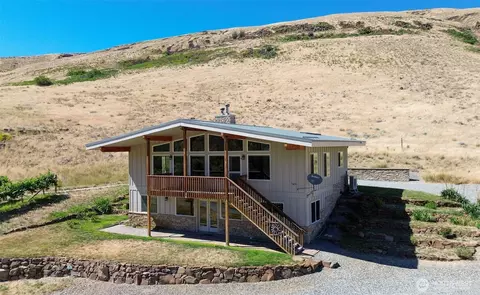 7400 Colockum Rd, Malaga, WA 98828