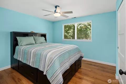 Bedroom - 1133 235th Pl SW, Bothell, WA 98021 photo 1 of 3