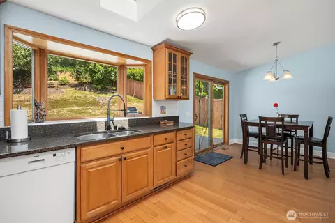 Kitchen - 1133 235th Pl SW, Bothell, WA 98021 photo 3 of 3