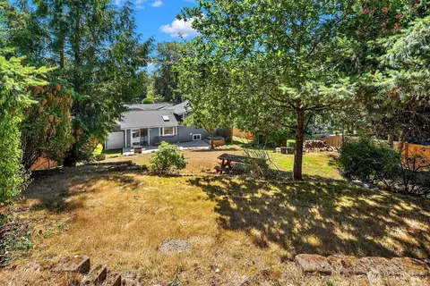 Exterior - 1133 235th Pl SW, Bothell, WA 98021 photo 6 of 7