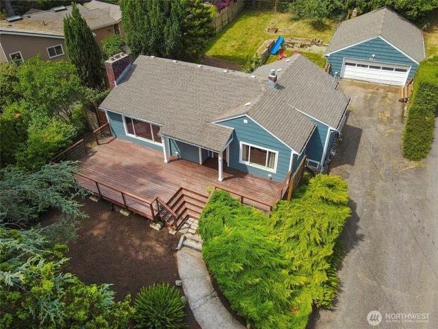 203 N 34th St, Bellingham, WA 98225