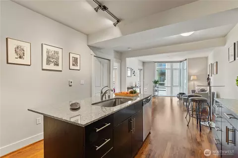 699 John St #507, Seattle, WA 98109