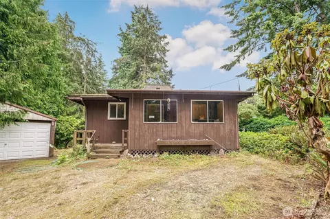 1497 Ridge Dr, Camano Island, WA 98282