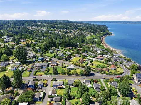 View/Area - 4417 Seahurst Ave, Everett, WA 98203 photo 6 of 8