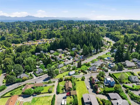 View/Area - 4417 Seahurst Ave, Everett, WA 98203 photo 7 of 8