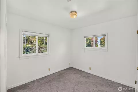 Bedroom - 4417 Seahurst Ave, Everett, WA 98203 photo 3 of 4