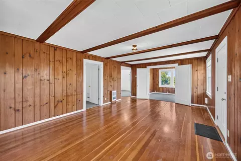 Living - 4417 Seahurst Ave, Everett, WA 98203 photo 2 of 4