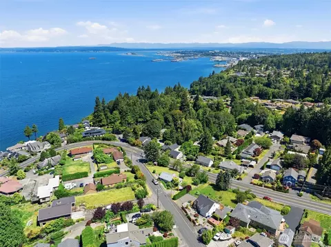 View/Area - 4417 Seahurst Ave, Everett, WA 98203 photo 8 of 8