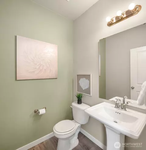 Bath - 729 112th St SW #E1, Everett, WA 98204 photo 3 of 3