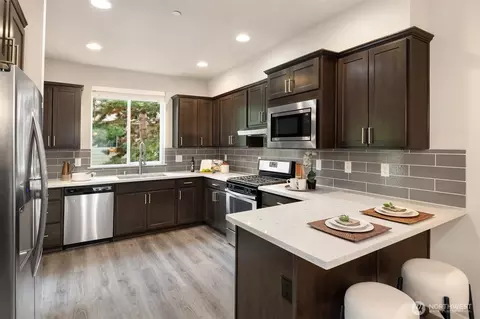 Kitchen - 729 112th St SW #E1, Everett, WA 98204 photo 1 of 3