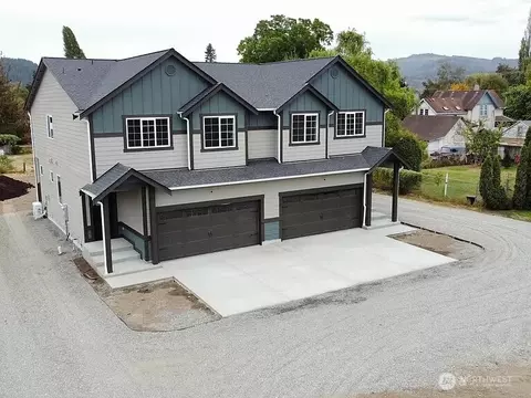 516 Deeded Ln SW #B, Orting, WA 98360 photo 1