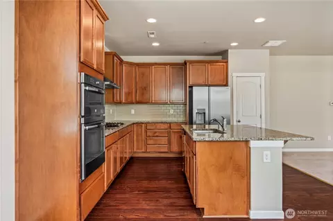 Kitchen - 18227 3rd Dr SE, Bothell, WA 98012 photo 4 of 4