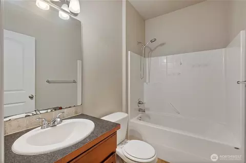 Bath - 18227 3rd Dr SE, Bothell, WA 98012 photo 8 of 8