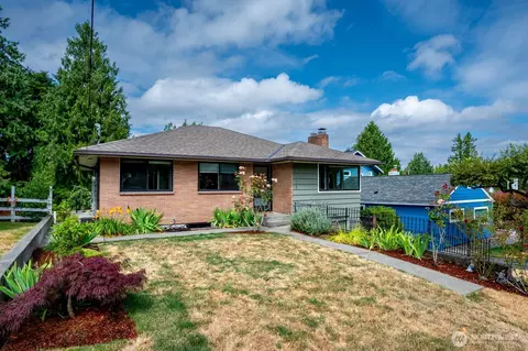 9823 41st Ave SW, Seattle, WA 98136