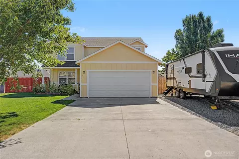 517 N Kentucky Dr, Moses Lake, WA 98837