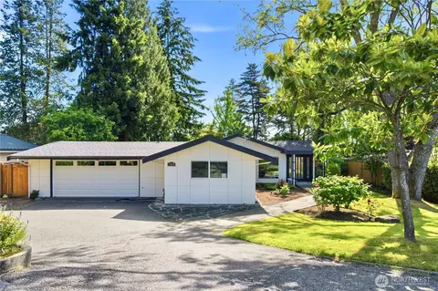 1820 101st Ave NE, Bellevue, WA 98004