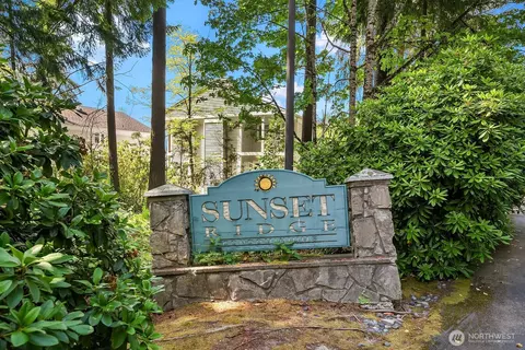 2989 142nd Pl SE #3, Bellevue, WA 98007