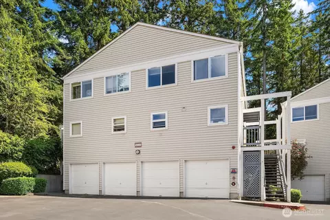 2989 142nd Pl SE #3, Bellevue, WA 98007
