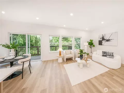 Living - 3333 Nassau St #A, Everett, WA 98201 photo 1 of 1