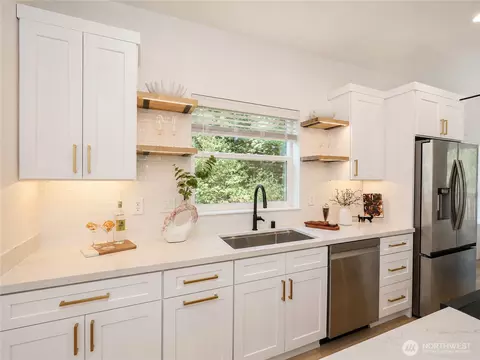 Kitchen - 3333 Nassau St #A, Everett, WA 98201 photo 2 of 4