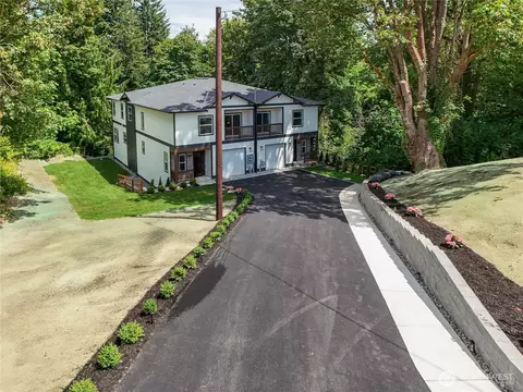 Exterior - 3333 Nassau St #A, Everett, WA 98201 photo 4 of 4