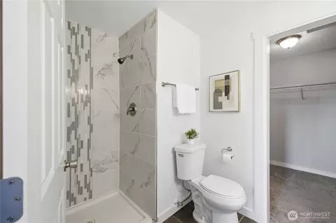 Bath - 1010 200th Street Ct E, Spanaway, WA 98387 photo 2 of 4