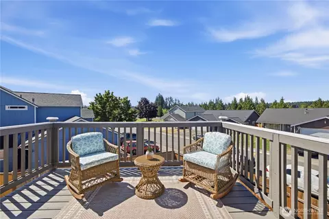 Exterior - 1010 200th Street Ct E, Spanaway, WA 98387 photo 3 of 4