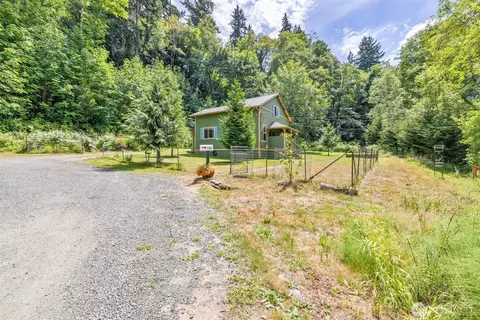 1103 S Valley St, Port Angeles, WA 98362