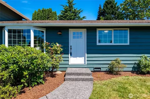 2346 Pine Dr, Ferndale, WA 98248