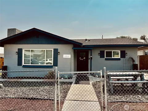 26 Ginkgo St N, Soap Lake, WA 98851