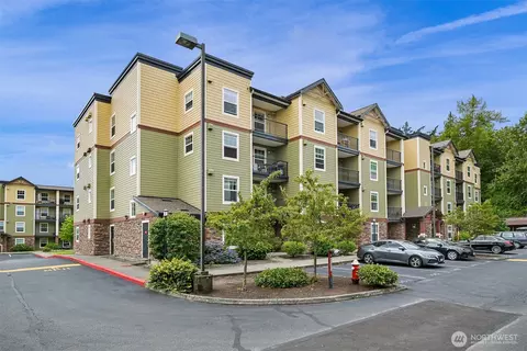680 32nd St # C402, Bellingham, WA 98225