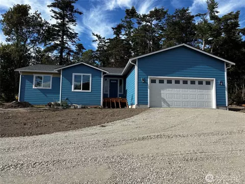 660 El Pozo St, Coupeville, WA 98239