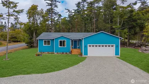 660 El Pozo St, Coupeville, WA 98239