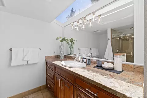Bath - 16306 Valhalla Dr, Bothell, WA 98011 photo 1 of 2