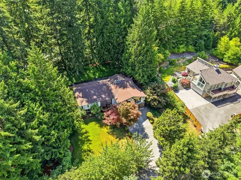 21828 SE 254th Pl, Maple Valley, WA 98038