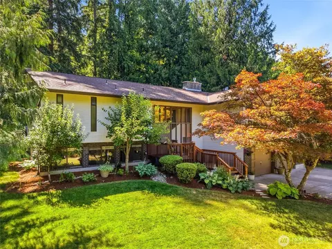 21828 SE 254th Pl, Maple Valley, WA 98038