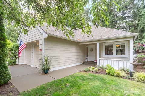 10 S Chandler Ct #B, Port Ludlow, WA 98365