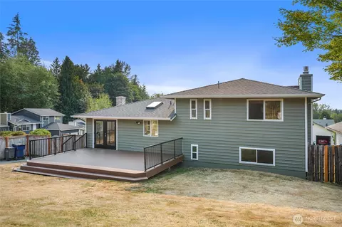 Exterior - 21331 9th Pl W, Lynnwood, WA 98036 photo 8 of 10