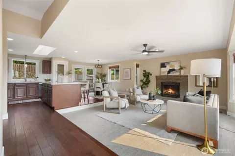 Living - 21331 9th Pl W, Lynnwood, WA 98036 photo 1 of 9