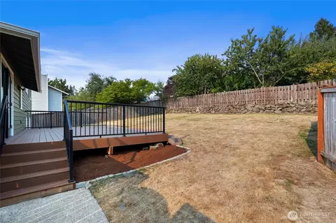 Exterior - 21331 9th Pl W, Lynnwood, WA 98036 photo 6 of 10