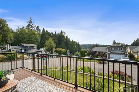 Exterior - 21331 9th Pl W, Lynnwood, WA 98036 photo 4 of 10