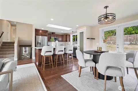 Dining - 21331 9th Pl W, Lynnwood, WA 98036 photo 4 of 4