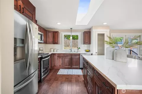 Kitchen - 21331 9th Pl W, Lynnwood, WA 98036 photo 2 of 2