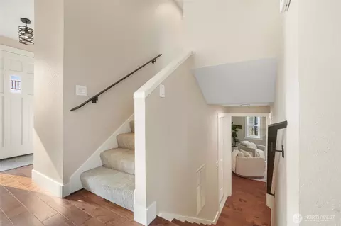Entry Way - 21331 9th Pl W, Lynnwood, WA 98036 photo 3 of 3