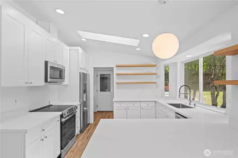 Kitchen - 22314 196th St E, Orting, WA 98360 photo 1 of 5