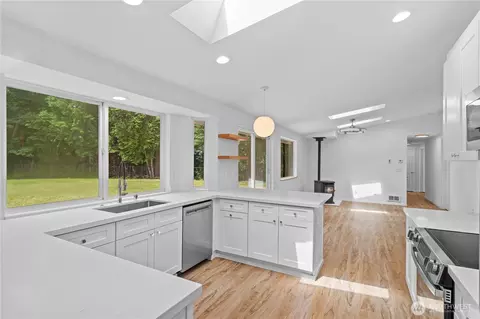 Kitchen - 22314 196th St E, Orting, WA 98360 photo 2 of 5